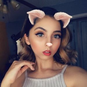 Meet your Posher, Mayra